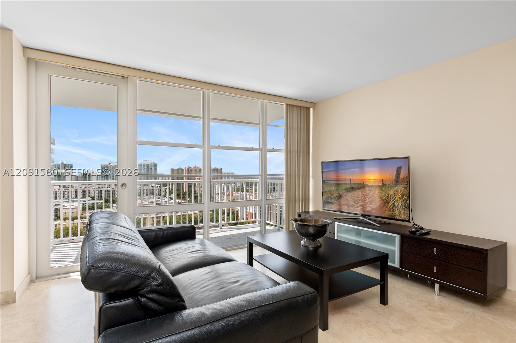 image Winston Towers 4005
