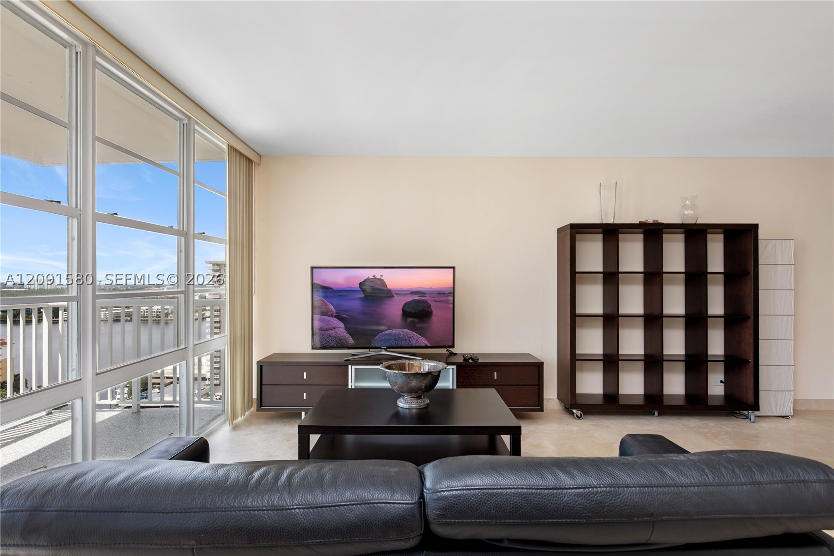 image Winston Towers 4007