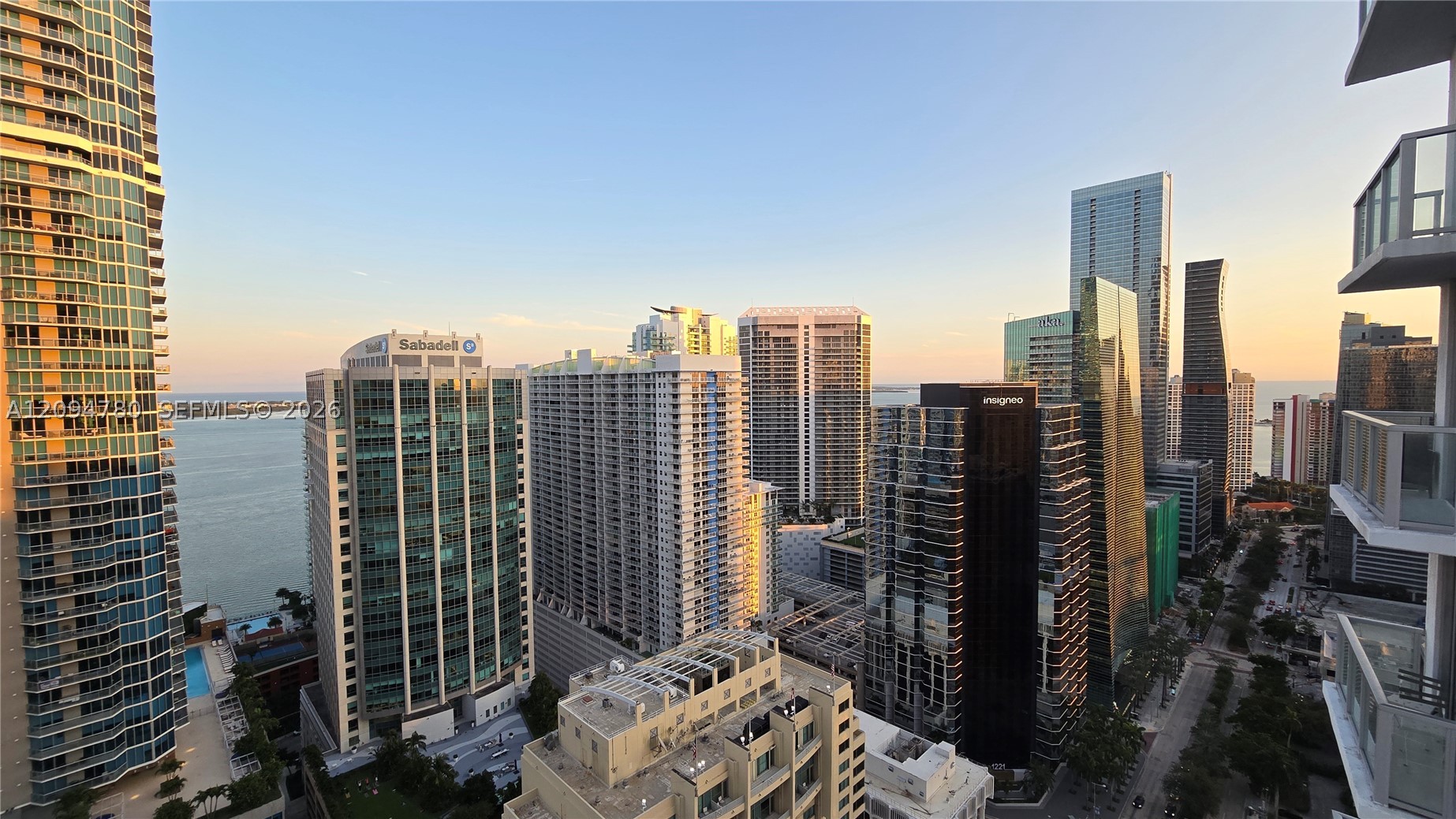image 1060 Brickell - 10601
