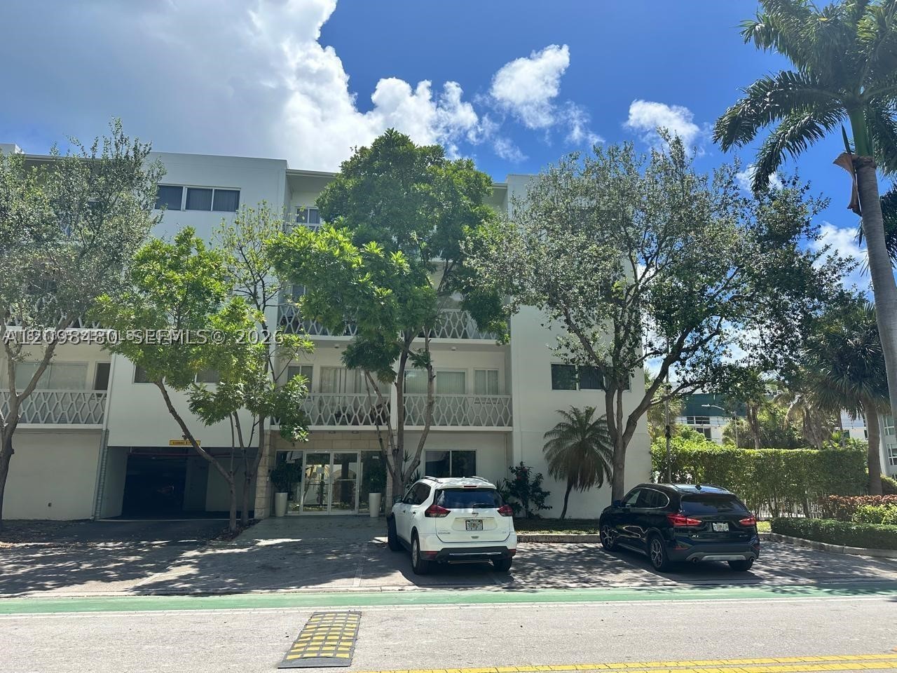 10001 W Bay Hbr Dr #101