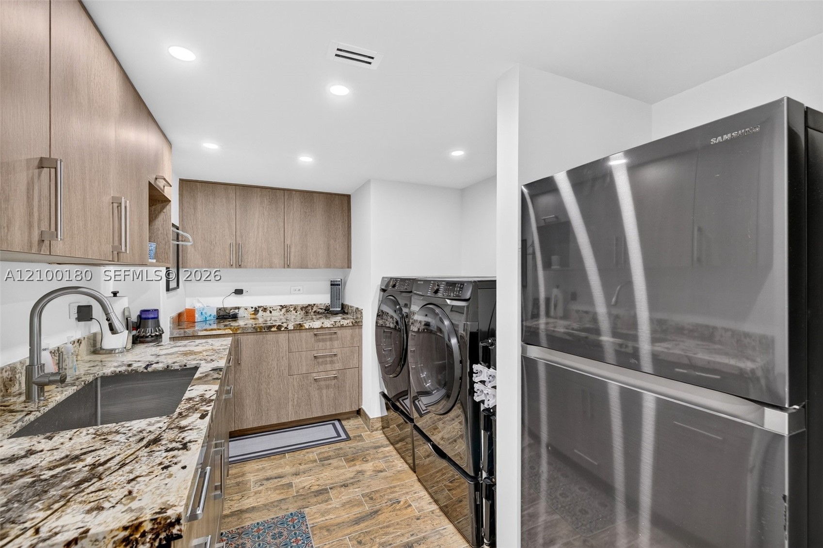 7000 Island Blvd #2409-2410 Aventura, FL 33160