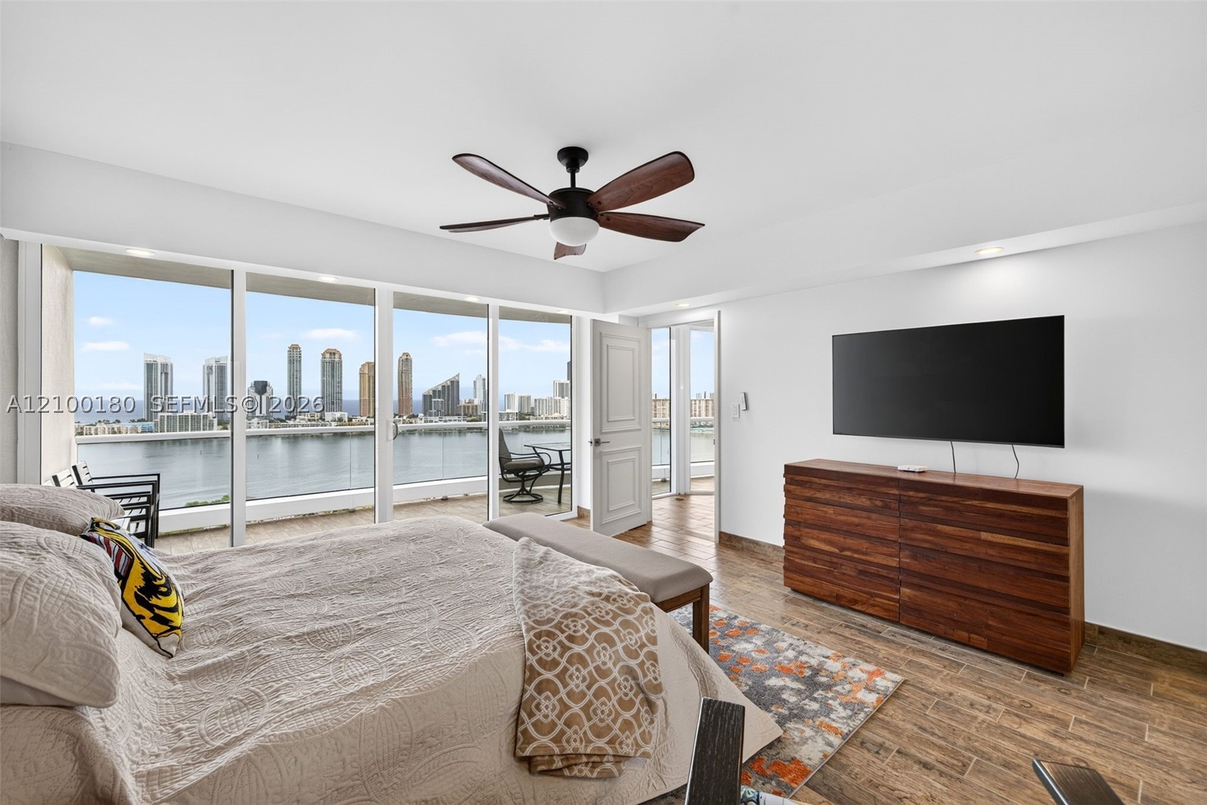 7000 Island Blvd #2409-2410 Aventura, FL 33160