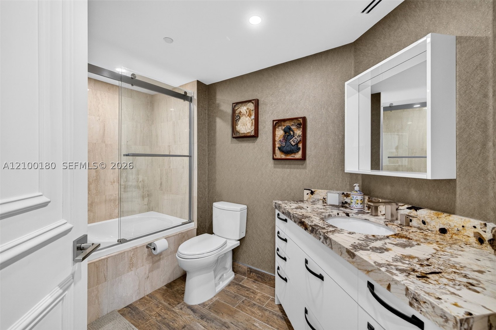 7000 Island Blvd #2409-2410 Aventura, FL 33160