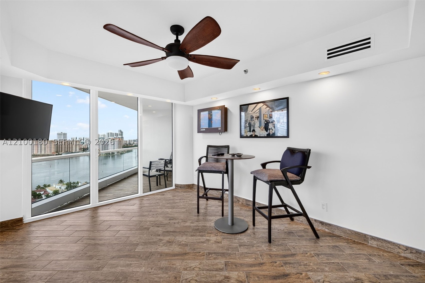 7000 Island Blvd #2409-2410 Aventura, FL 33160