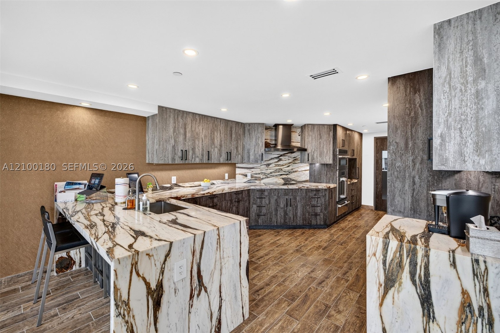 7000 Island Blvd #2409-2410 Aventura, FL 33160