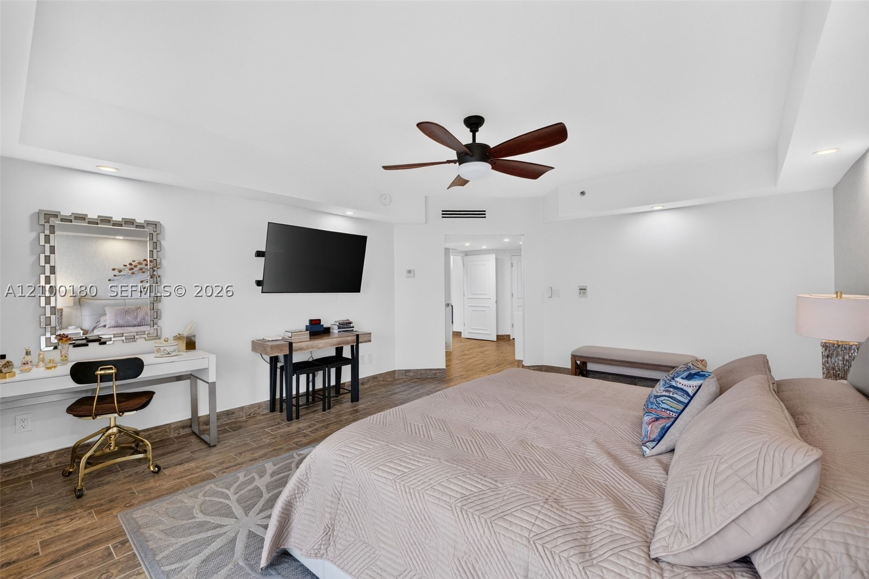 7000 Island Blvd #2409-2410 Aventura, FL 33160