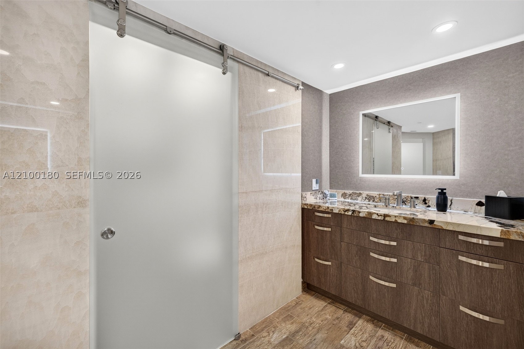 7000 Island Blvd #2409-2410 Aventura, FL 33160