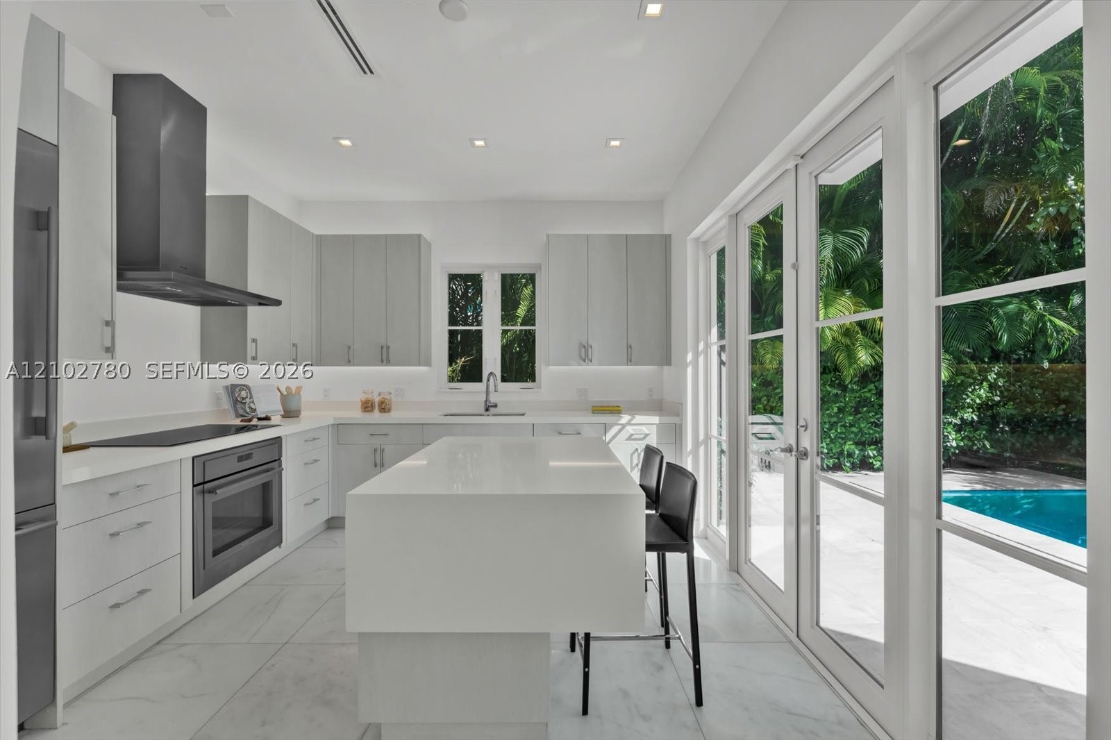 315 Santander Ave #315 Coral Gables, FL 33134