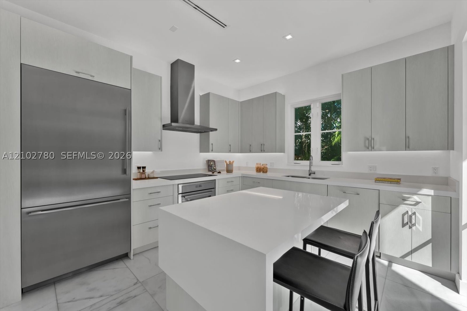 315 Santander Ave #315 Coral Gables, FL 33134