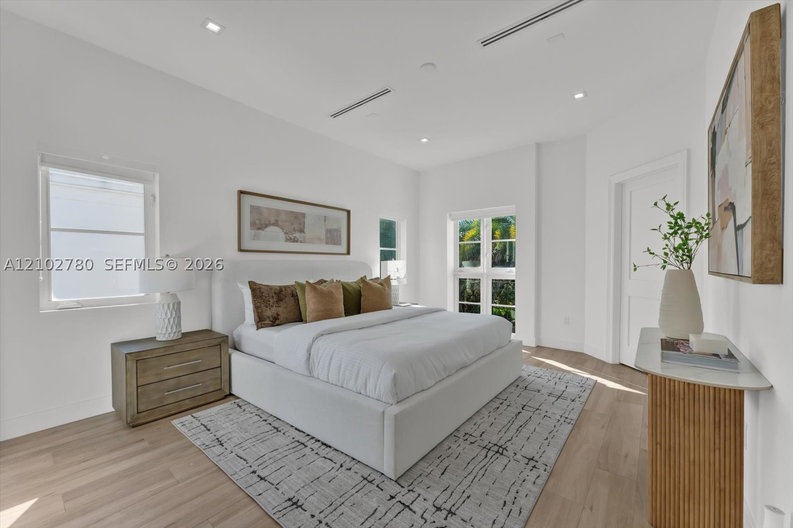 315 Santander Ave #315 Coral Gables, FL 33134
