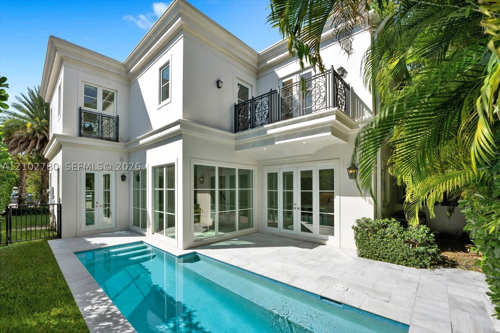 315 Santander Ave #315 Coral Gables, FL 33134