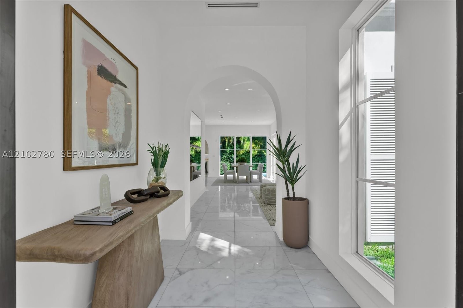 315 Santander Ave #315 Coral Gables, FL 33134