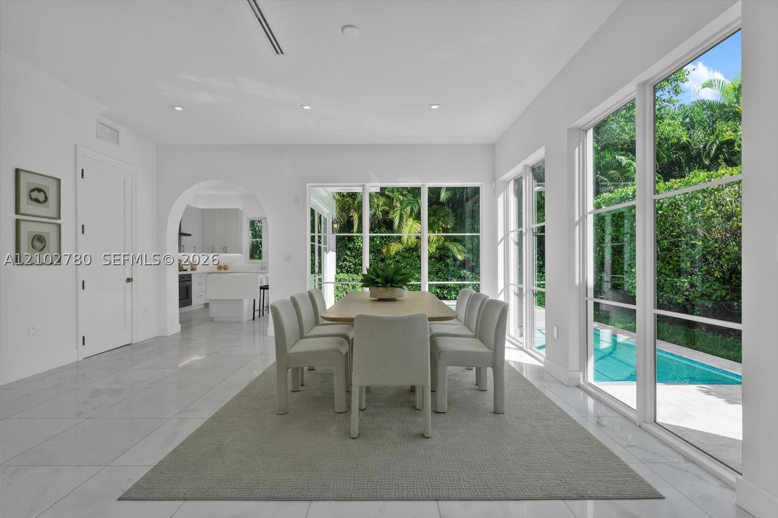 315 Santander Ave #315 Coral Gables, FL 33134