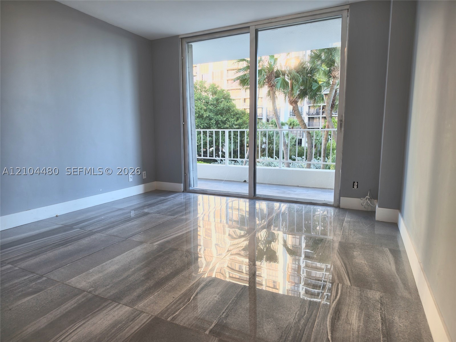 image Brickell Harbour10