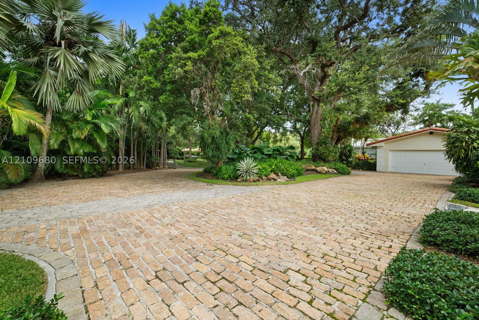 4100 Bay Pt Rd Miami, FL 33137