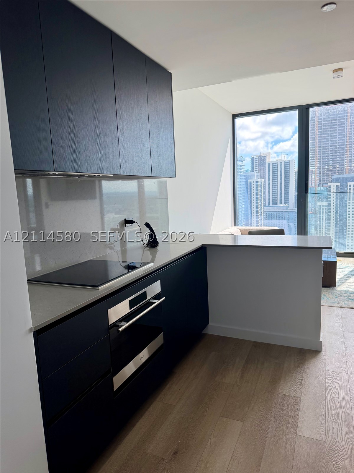 image E11EVEN Hotel & Residences9