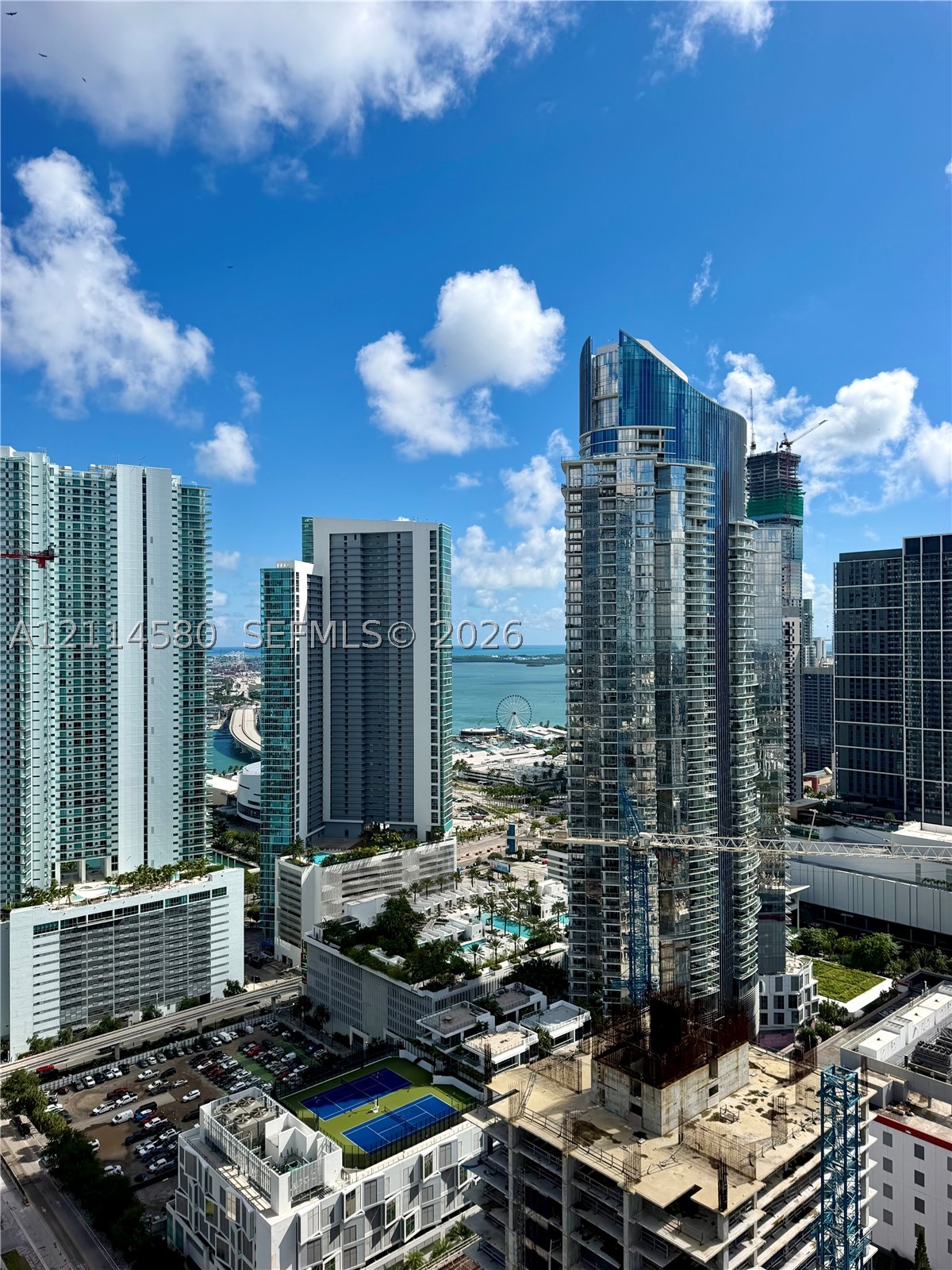 image E11EVEN Hotel & Residences12