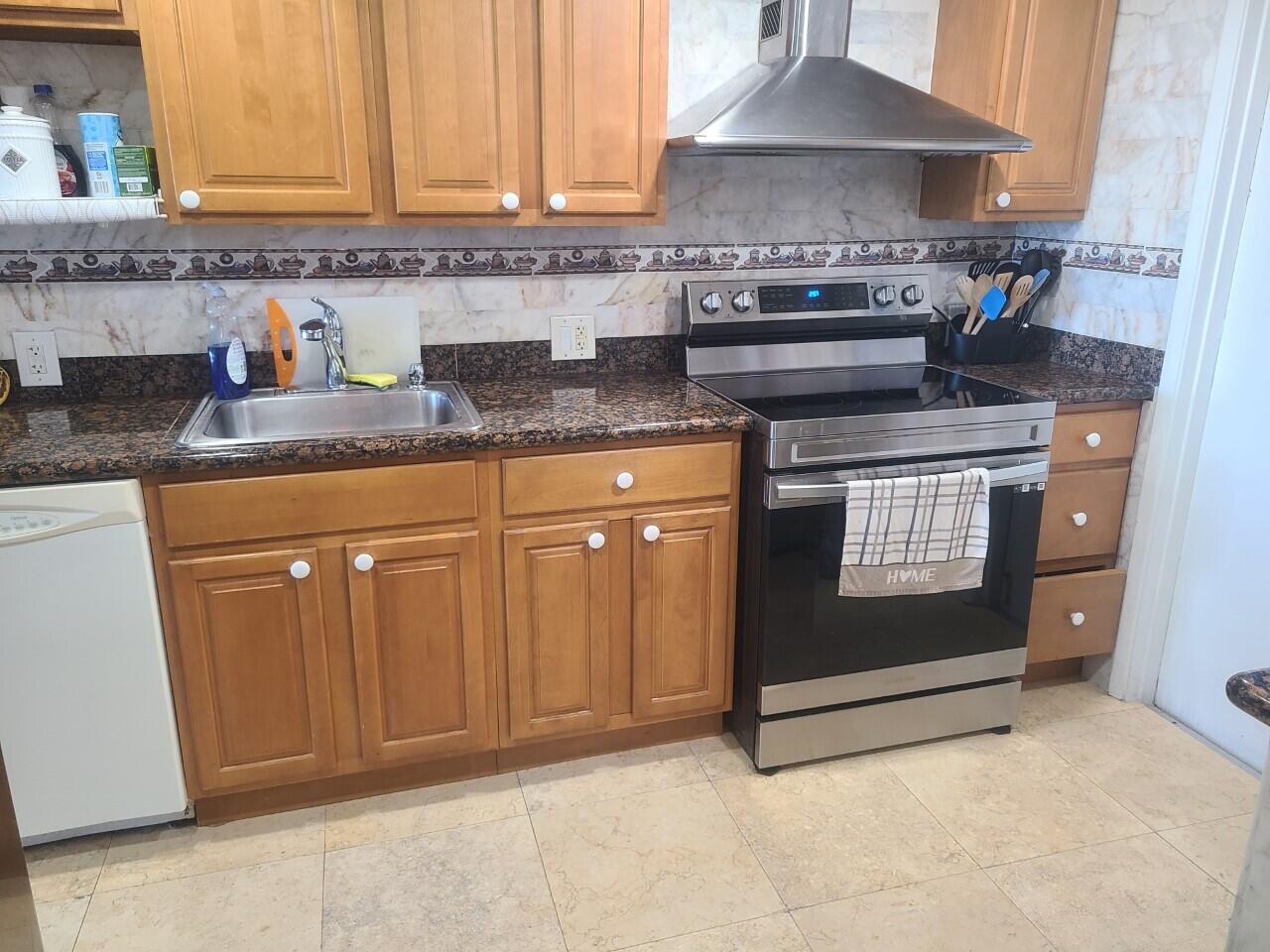 3050 N Palm Aire #504