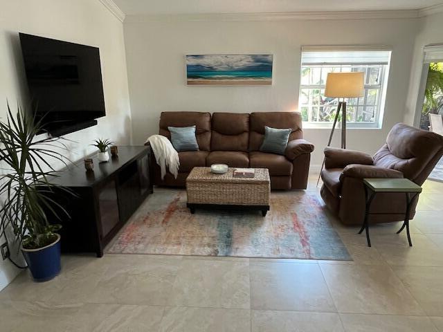 1227 Seagrape Weston, FL 33326