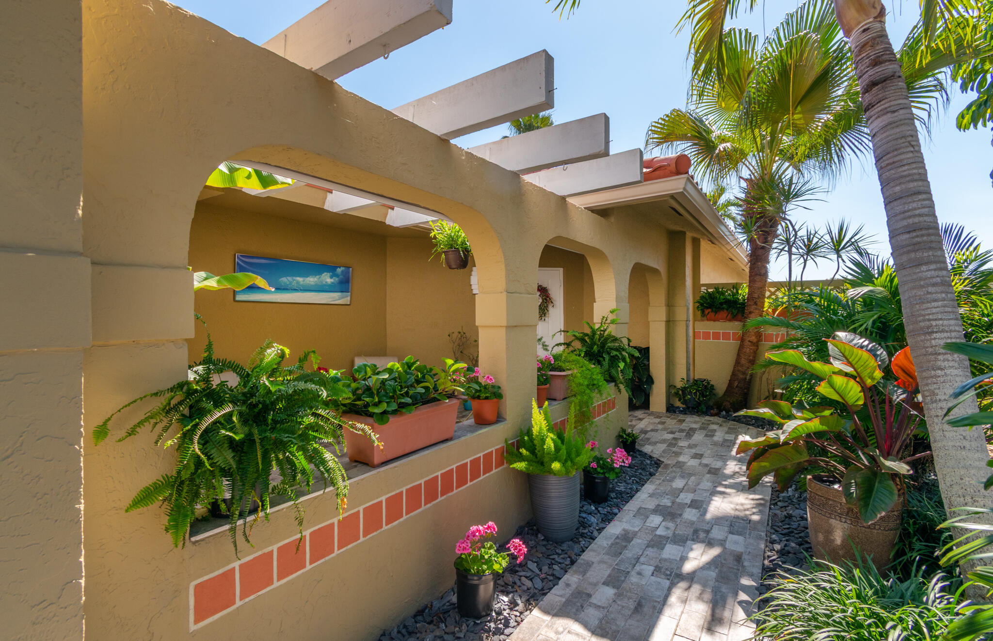 1227 Seagrape Weston, FL 33326