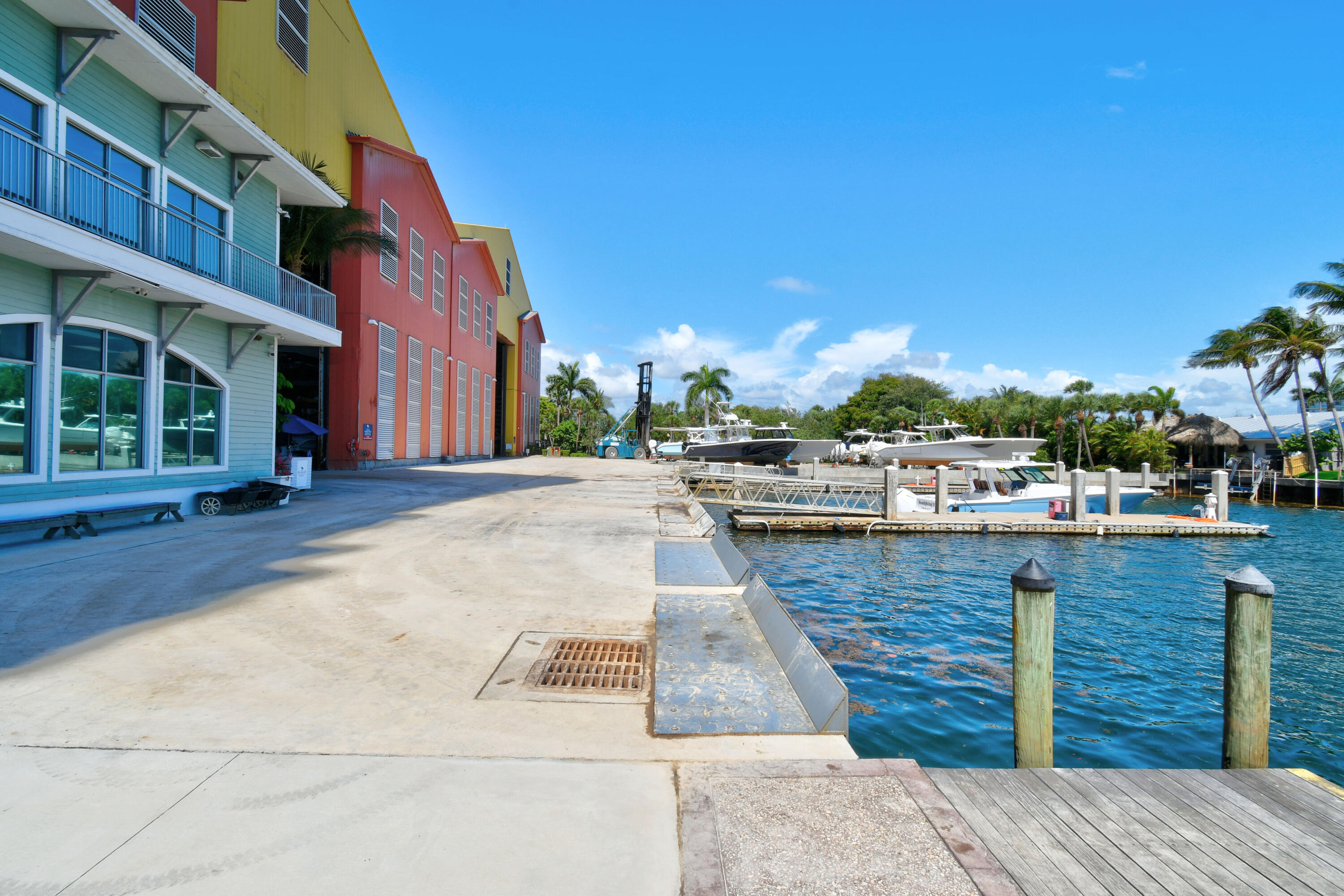 2650 Lake Shr #106 Riviera Beach, FL 33404