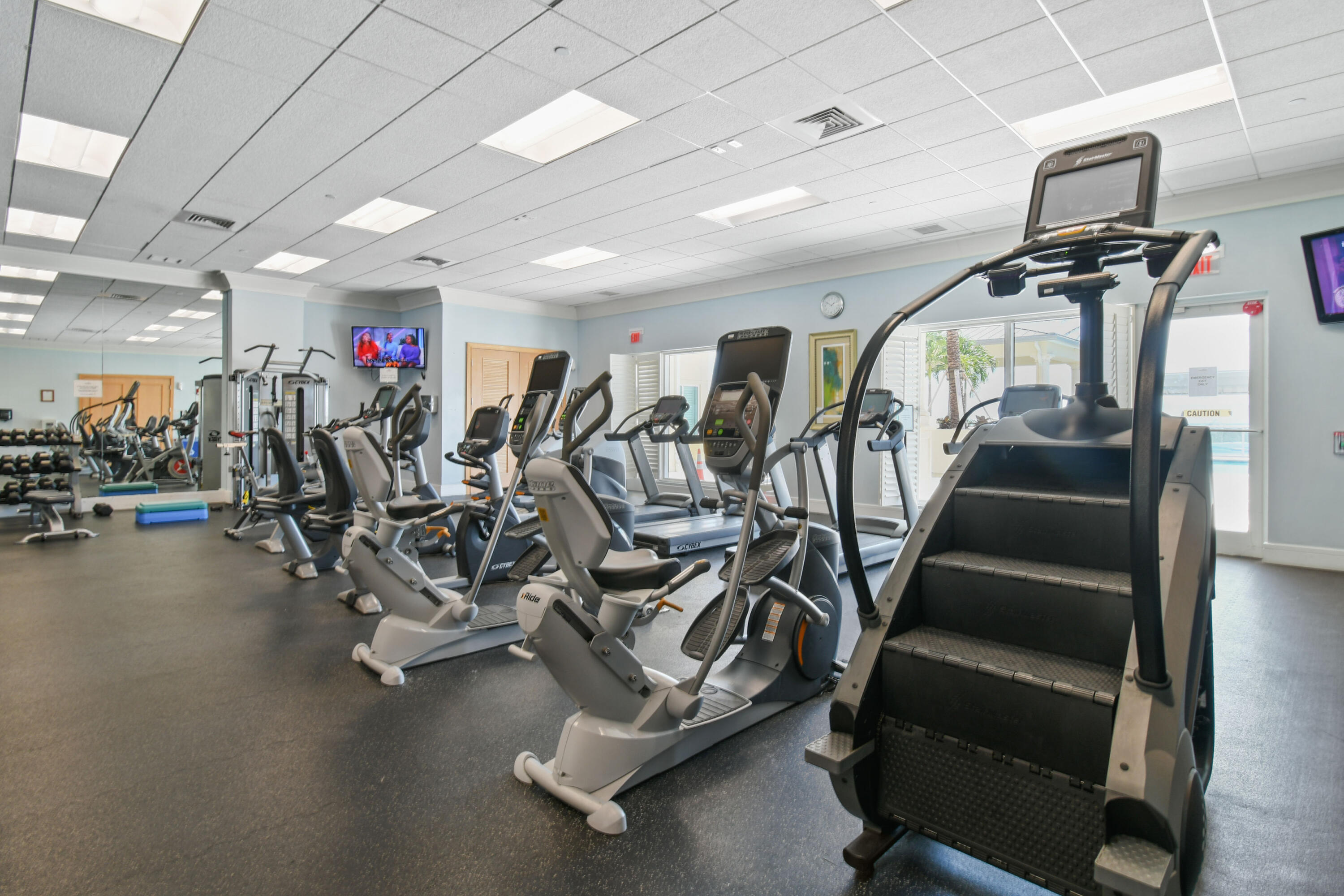 2650 Lake Shr #106 Riviera Beach, FL 33404