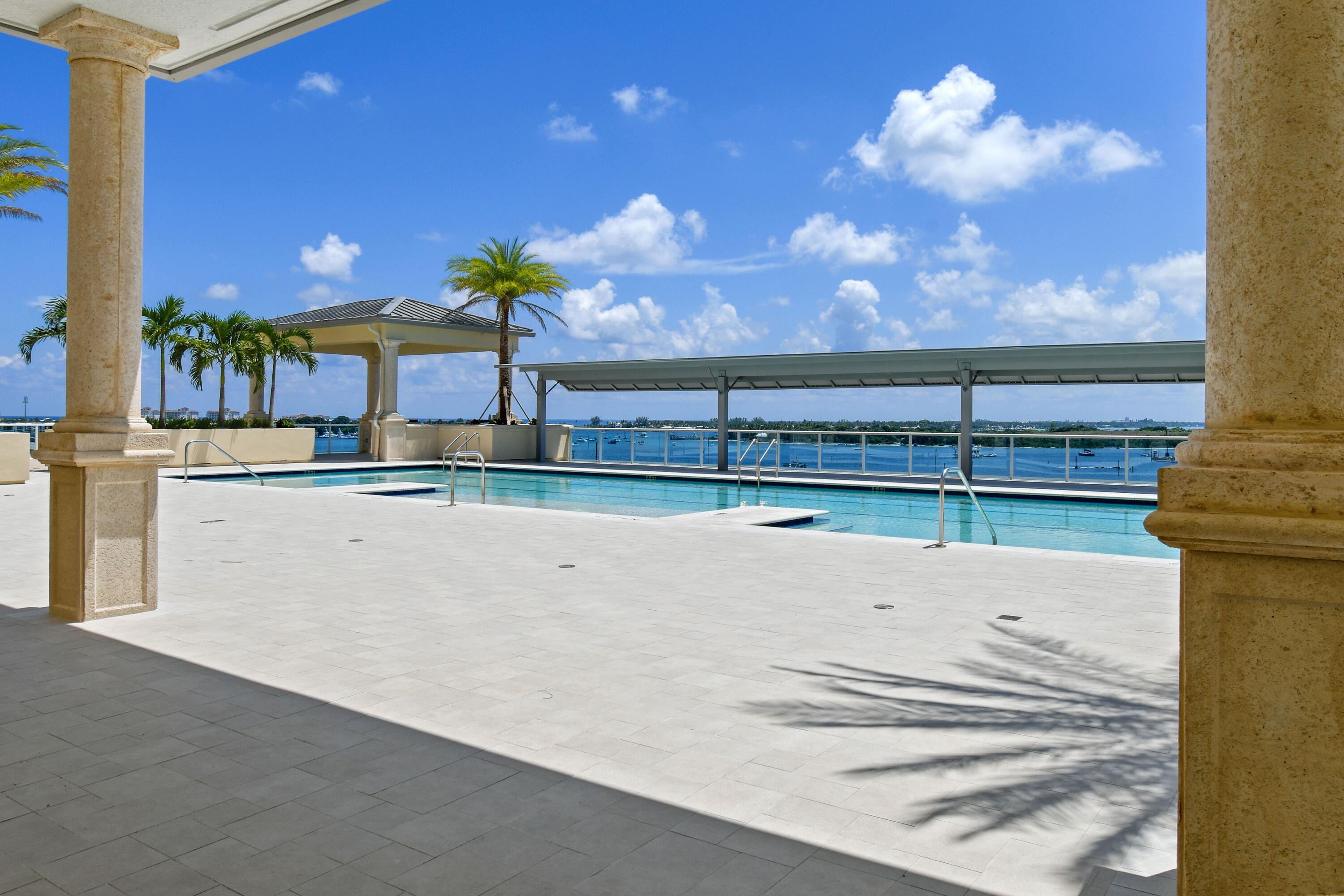 2650 Lake Shr #106 Riviera Beach, FL 33404