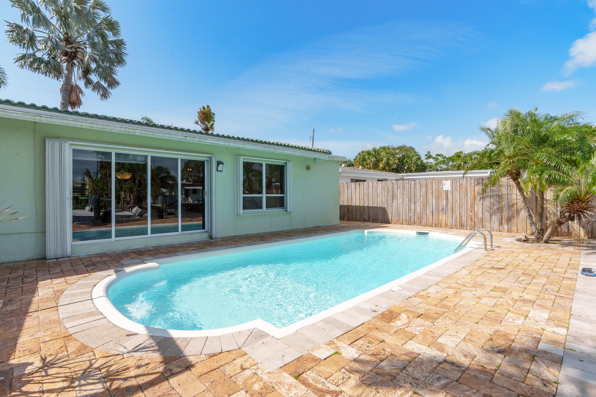 101 SE 14th Pompano Beach, FL 33060