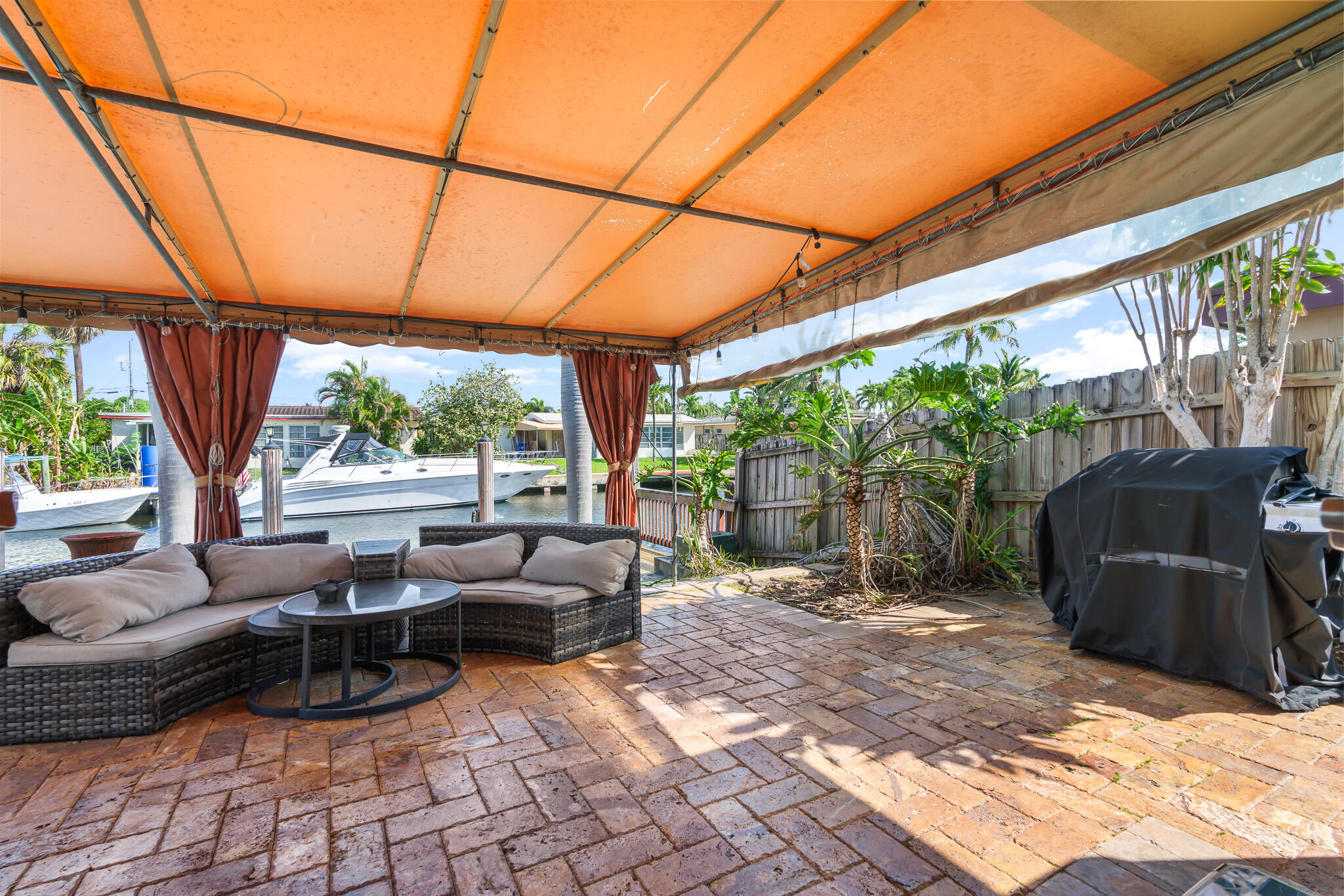 101 SE 14th Pompano Beach, FL 33060