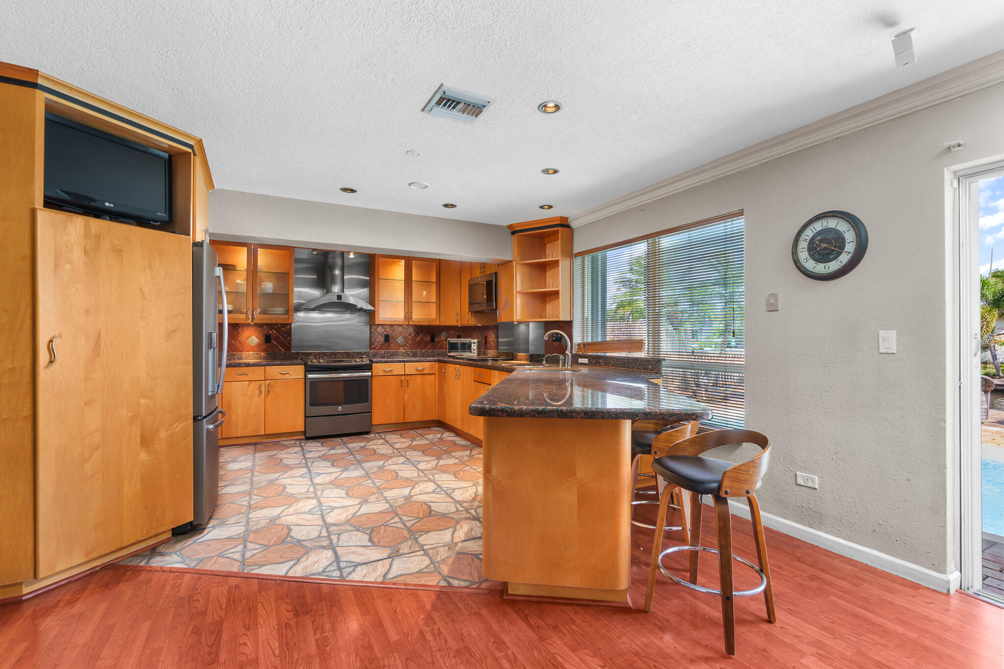 101 SE 14th Pompano Beach, FL 33060