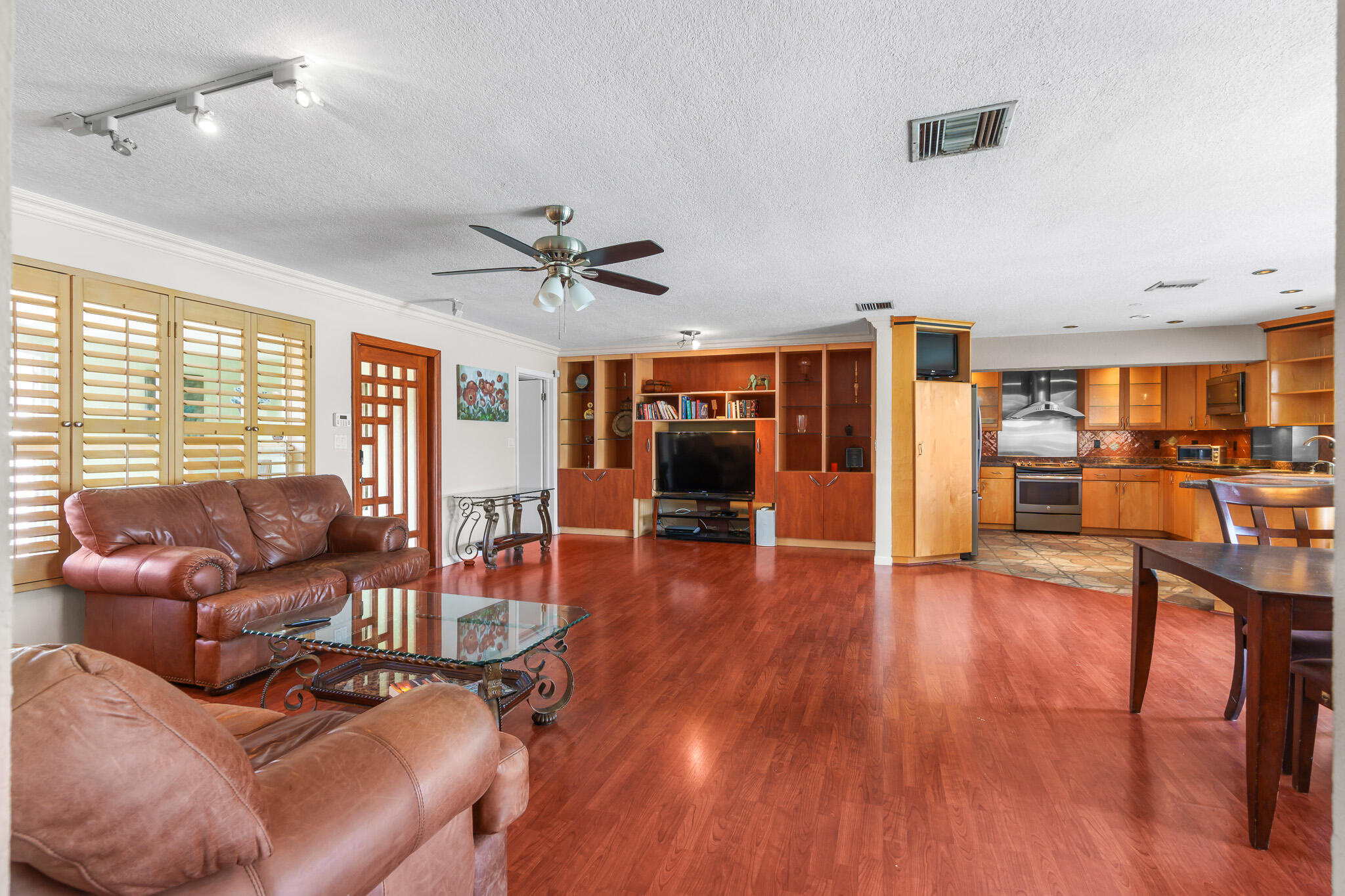 101 SE 14th Pompano Beach, FL 33060