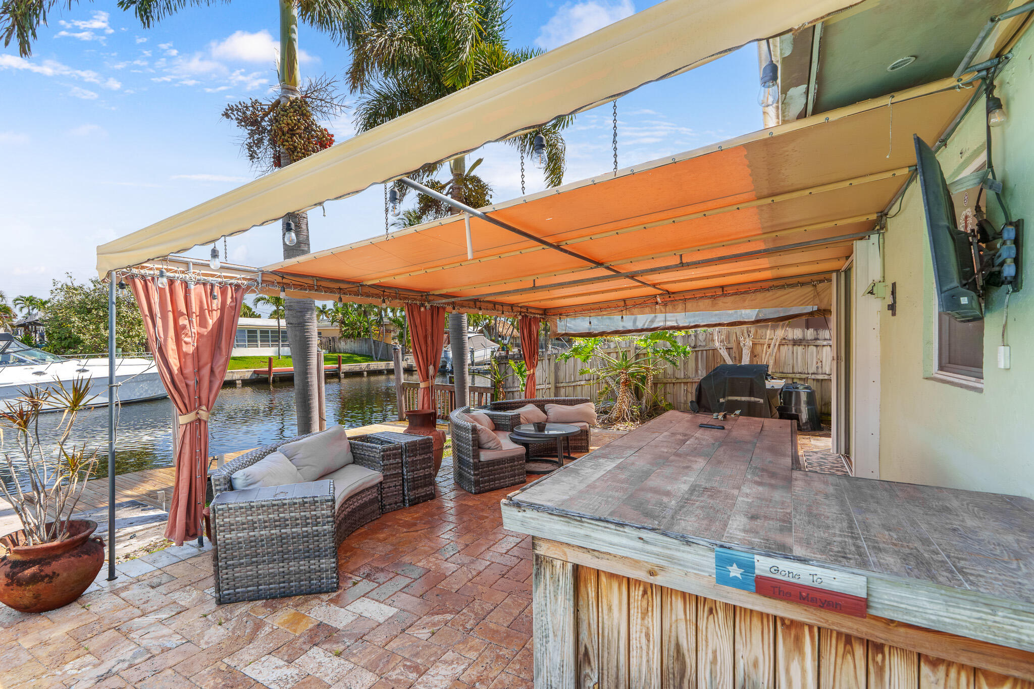 101 SE 14th Pompano Beach, FL 33060