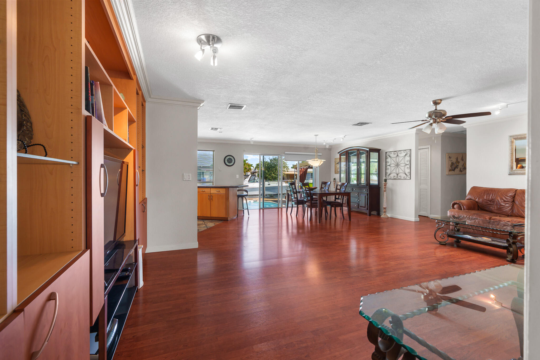 101 SE 14th Pompano Beach, FL 33060