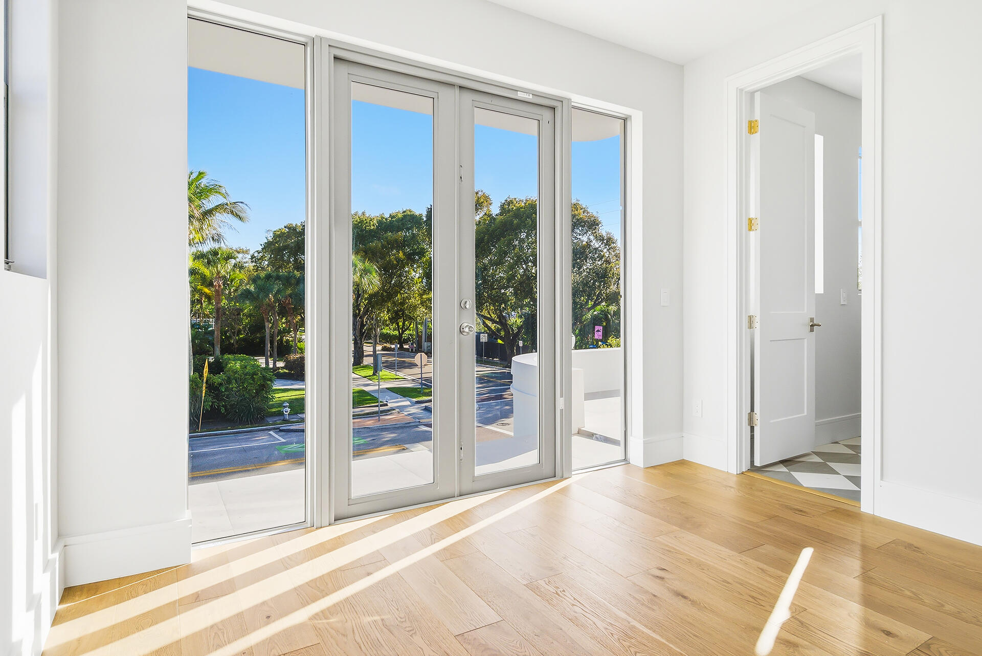 785 Park West Palm Beach, FL 33401
