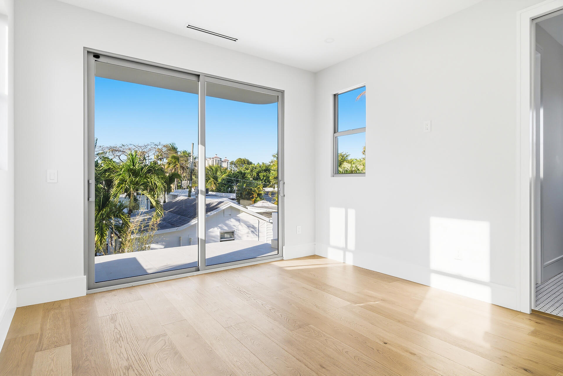 785 Park West Palm Beach, FL 33401