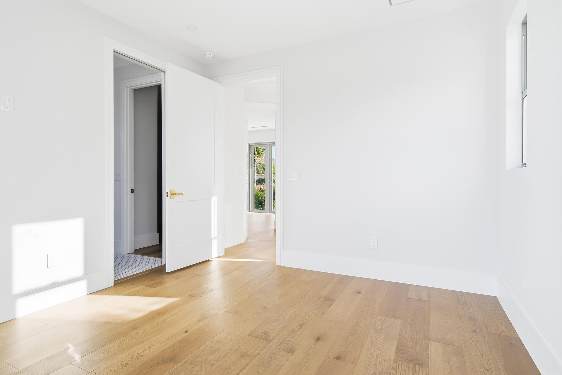 785 Park West Palm Beach, FL 33401