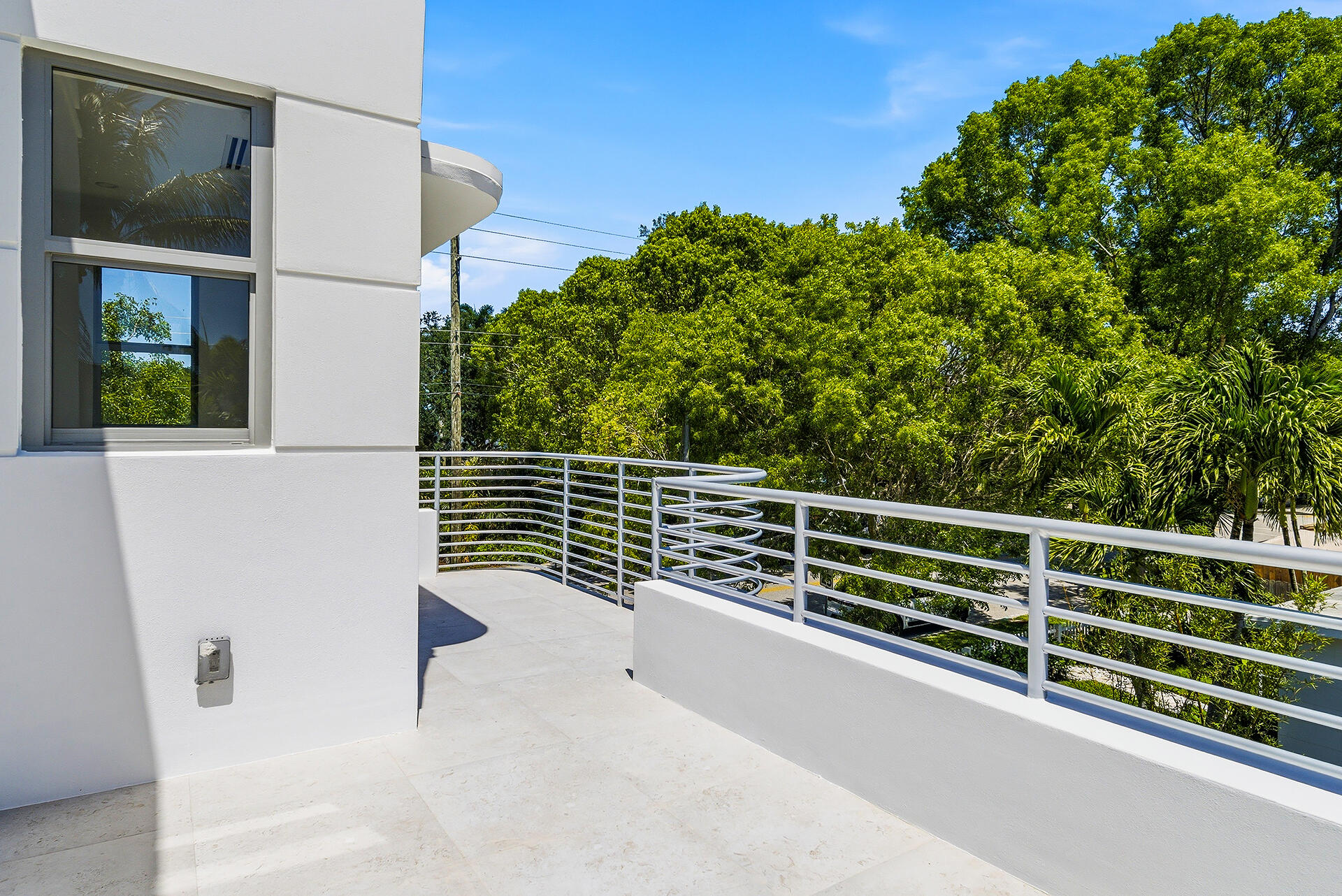 785 Park West Palm Beach, FL 33401