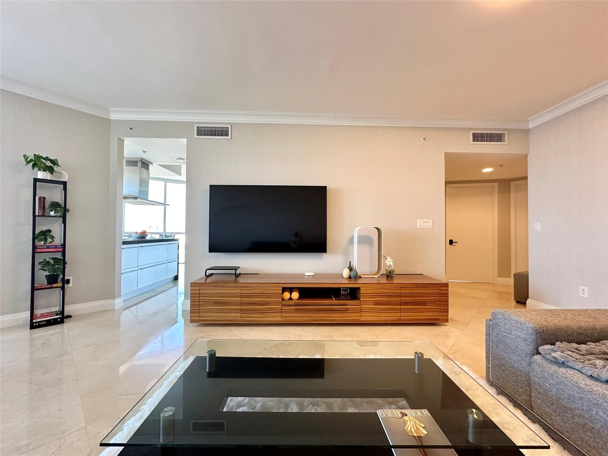 18201 Collins #1901 Sunny Isles Beach, FL 33160