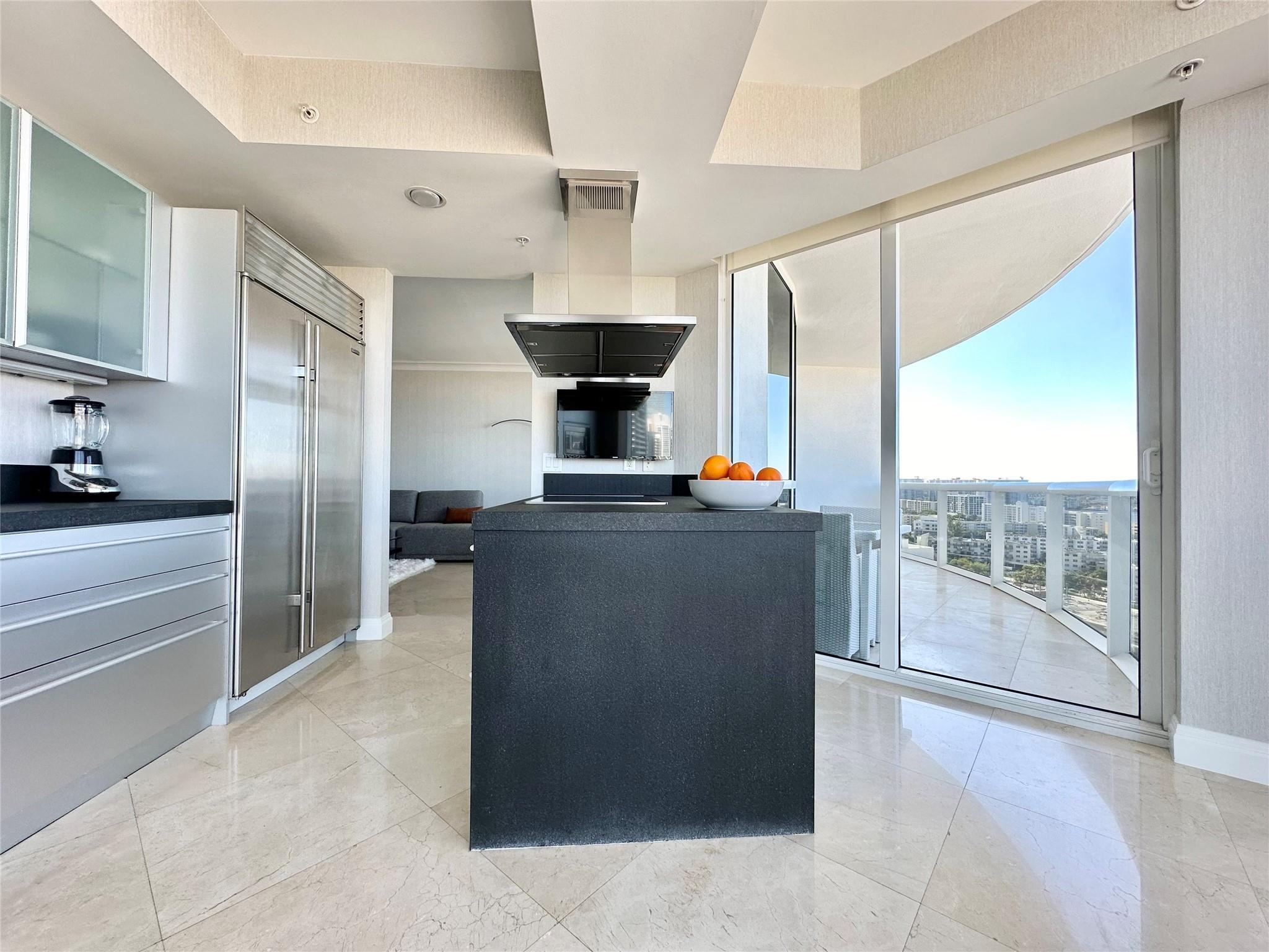 18201 Collins #1901 Sunny Isles Beach, FL 33160