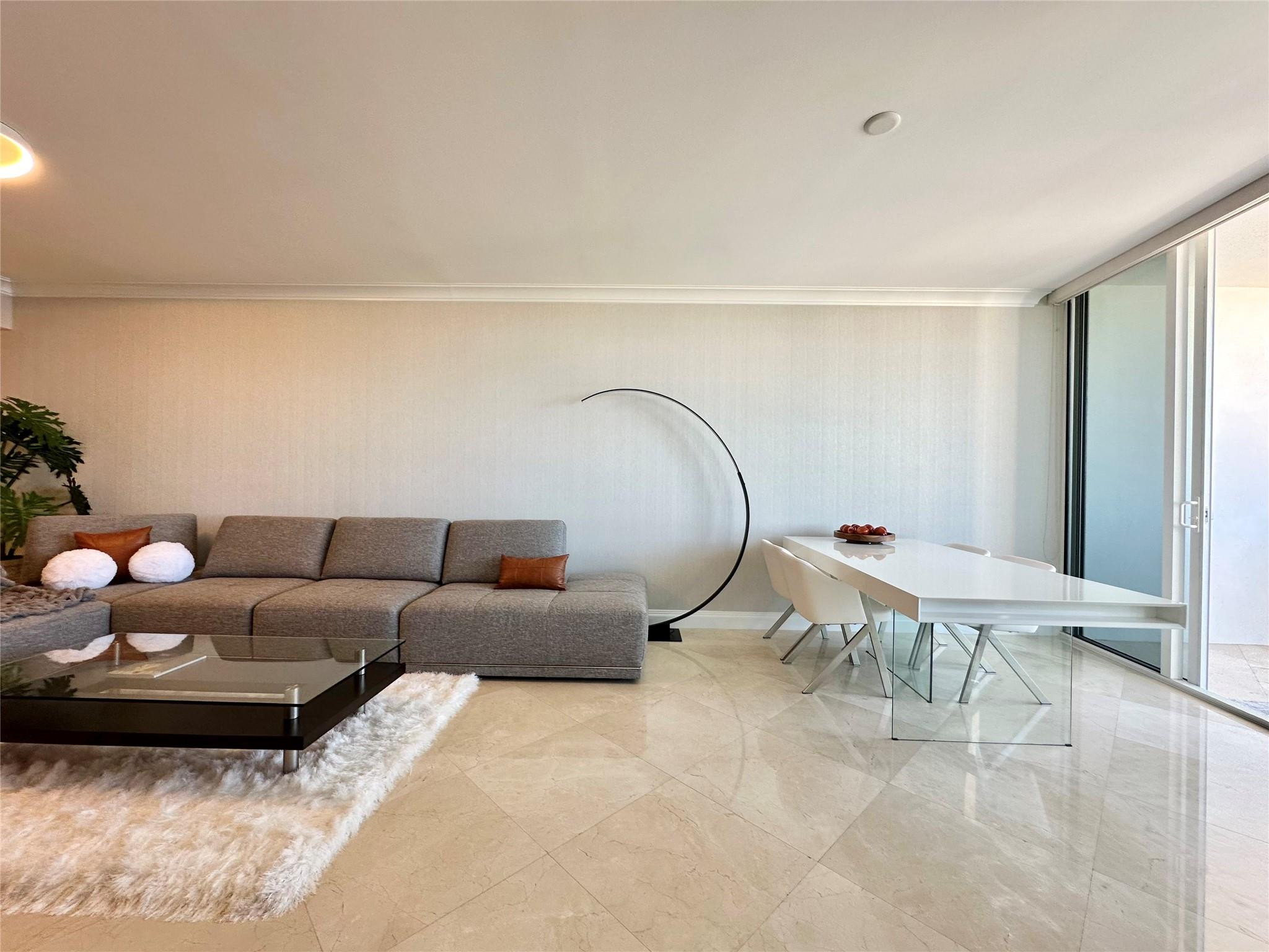 18201 Collins #1901 Sunny Isles Beach, FL 33160