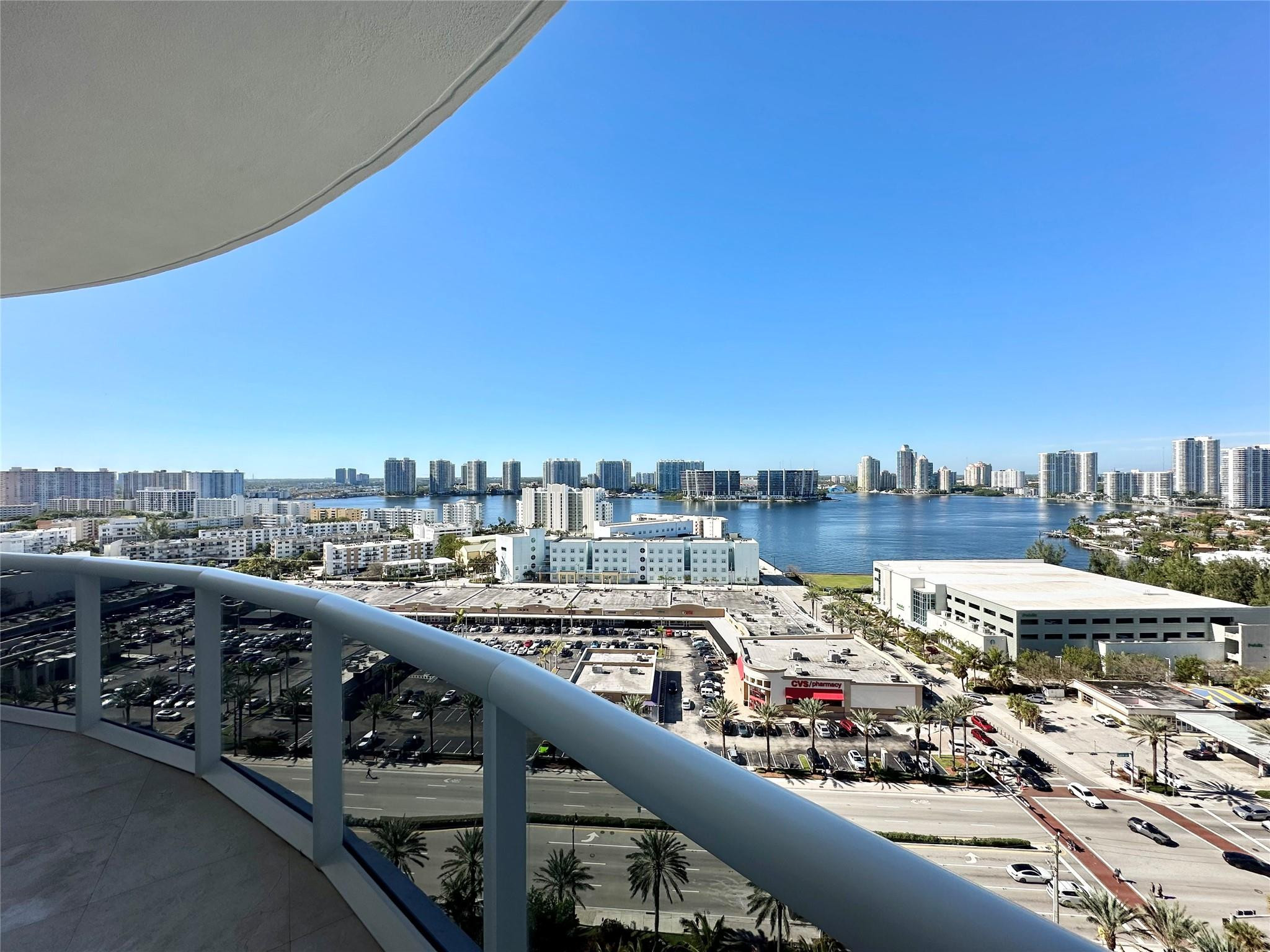 18201 Collins #1901 Sunny Isles Beach, FL 33160