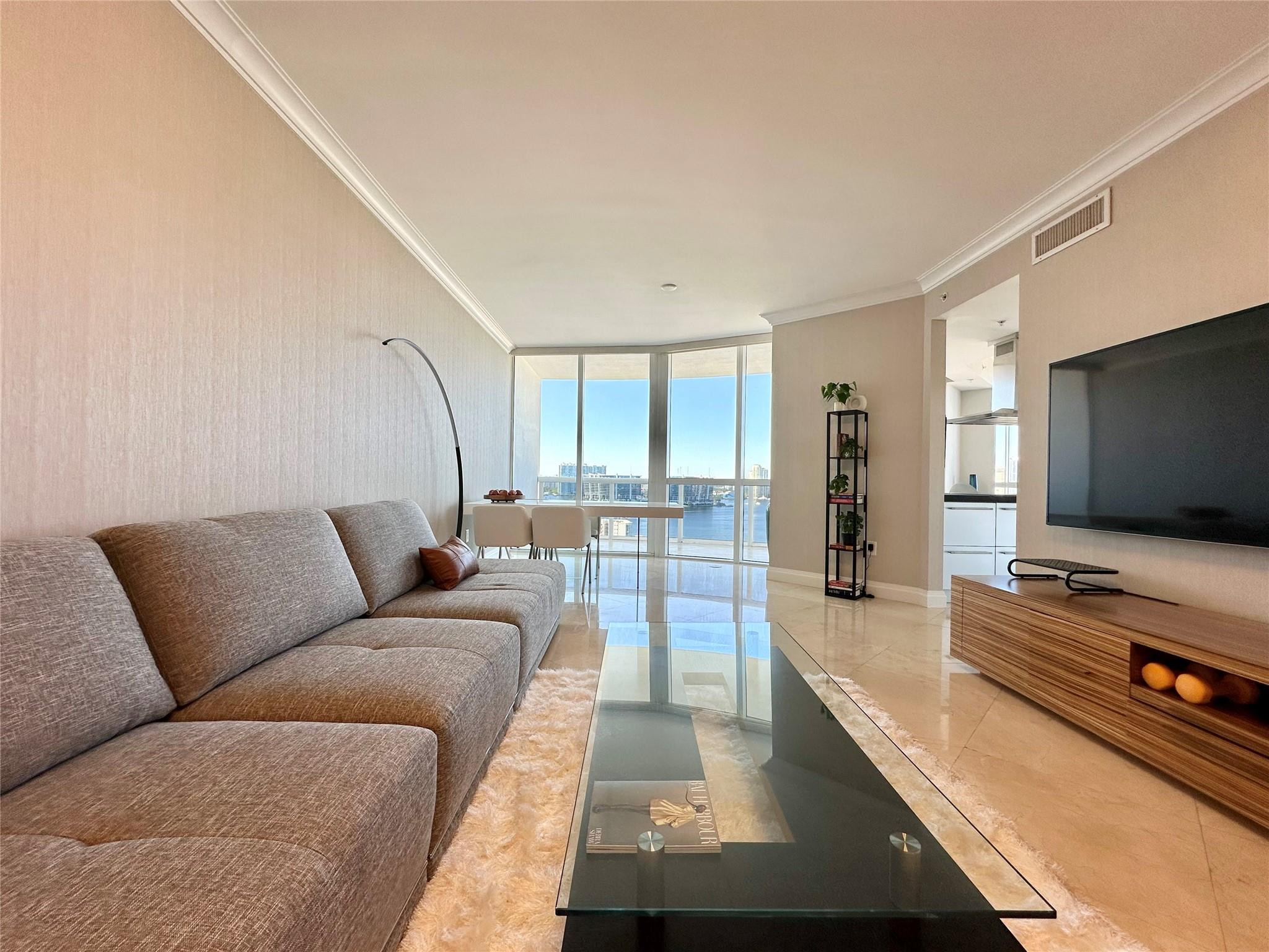 18201 Collins #1901 Sunny Isles Beach, FL 33160