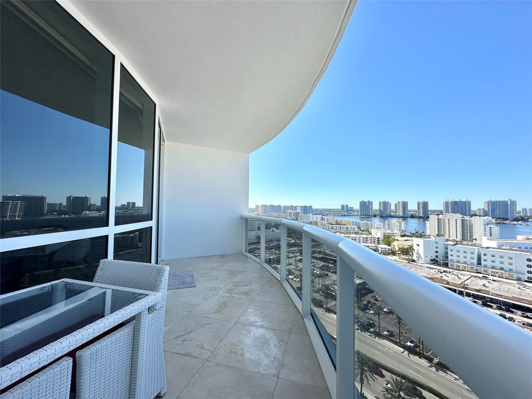 18201 Collins #1901 Sunny Isles Beach, FL 33160