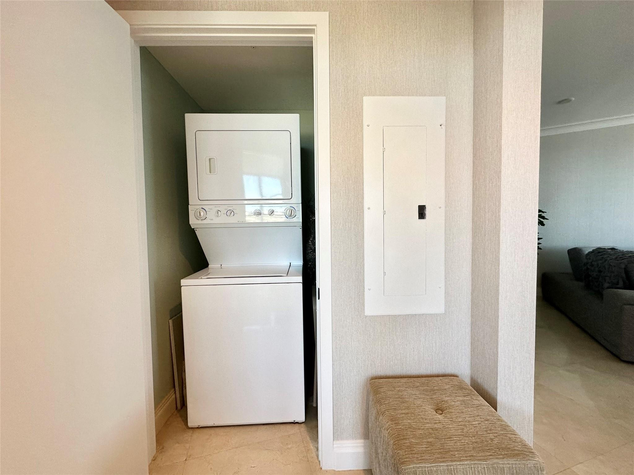 18201 Collins #1901 Sunny Isles Beach, FL 33160