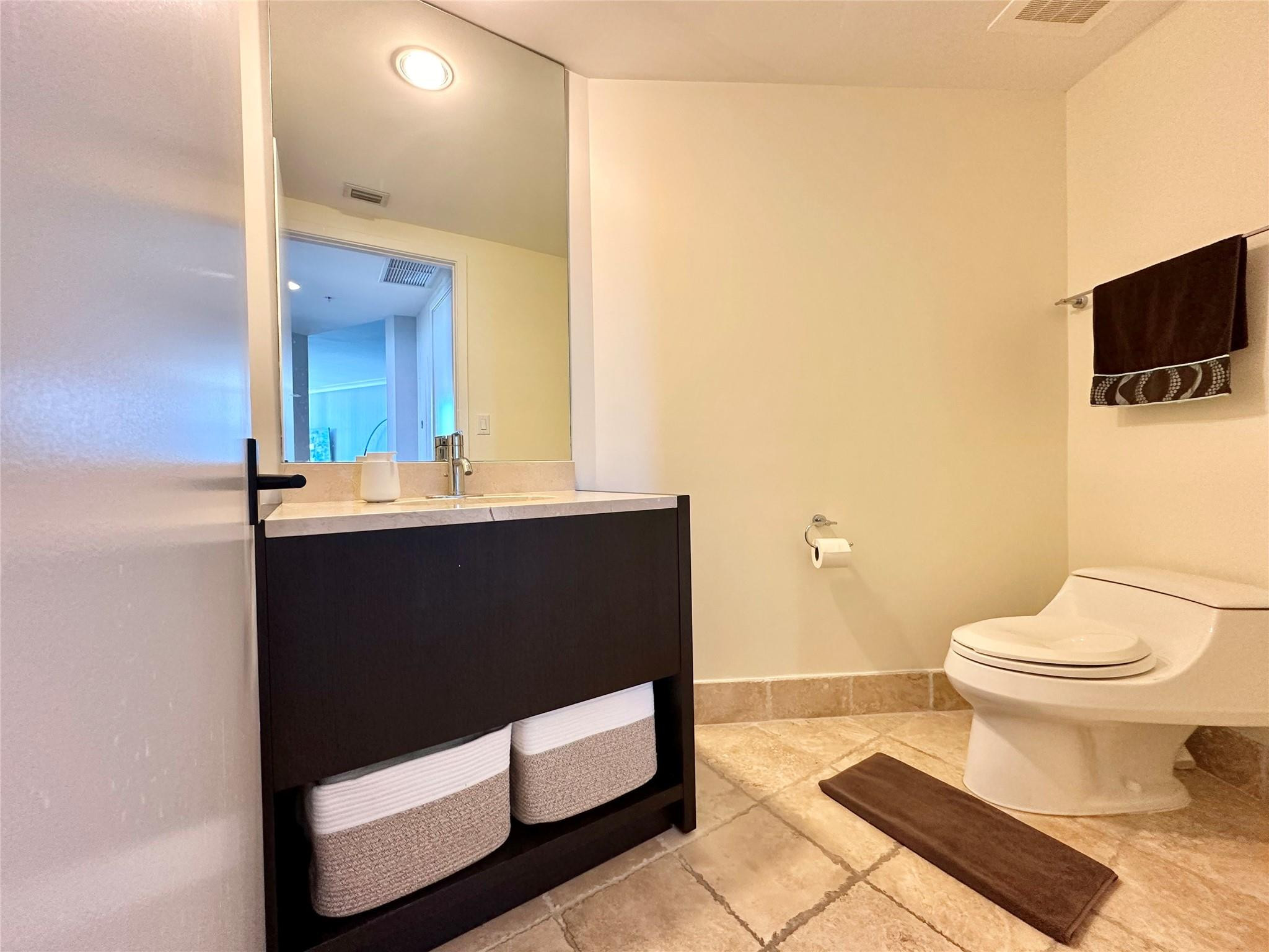18201 Collins #1901 Sunny Isles Beach, FL 33160
