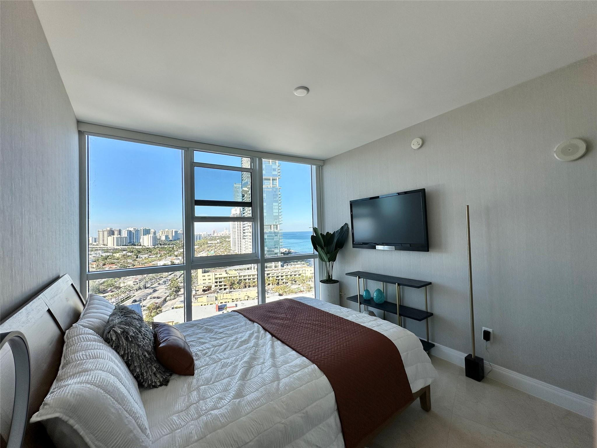 18201 Collins #1901 Sunny Isles Beach, FL 33160