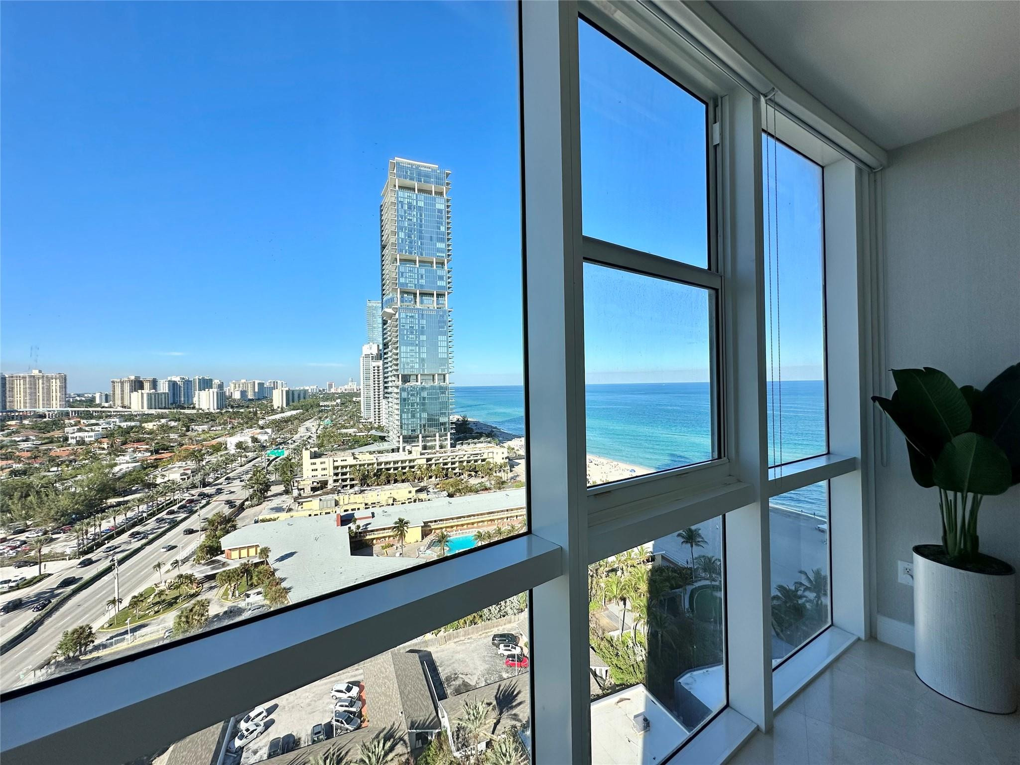 18201 Collins #1901 Sunny Isles Beach, FL 33160