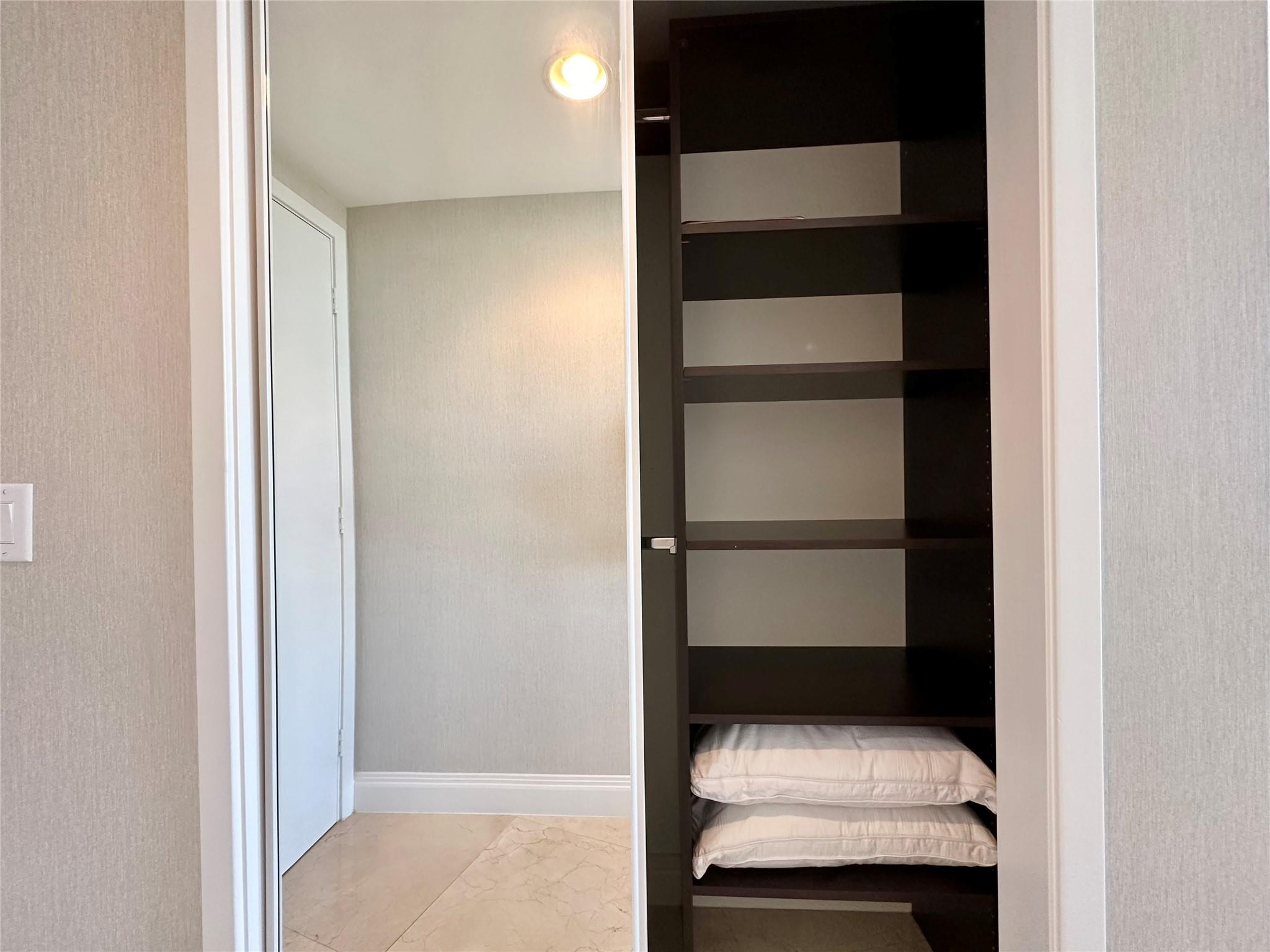 18201 Collins #1901 Sunny Isles Beach, FL 33160