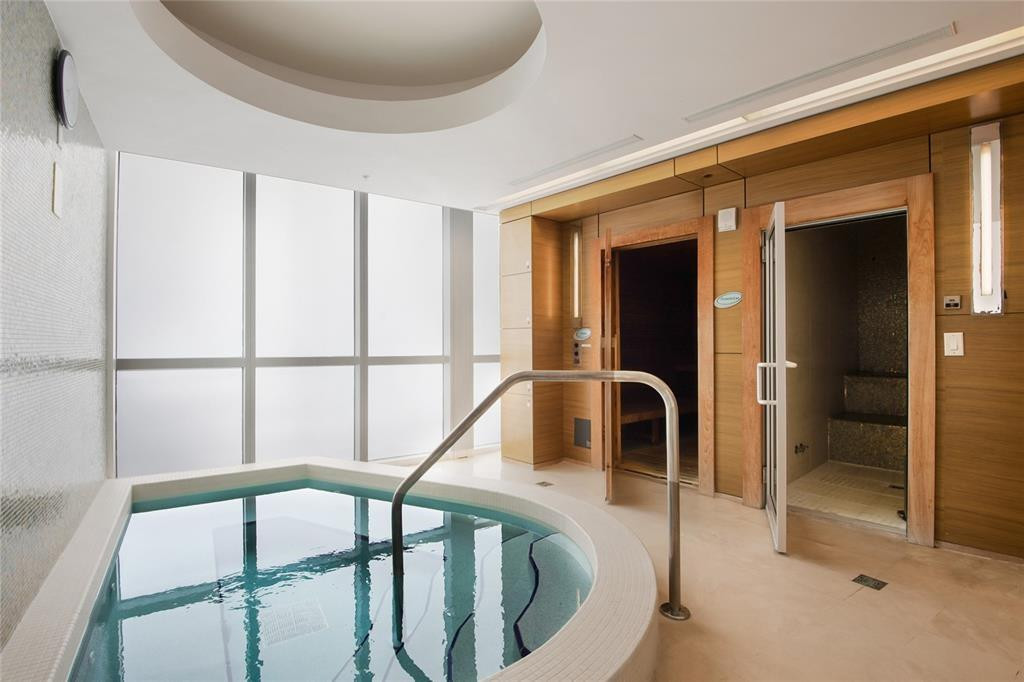 18201 Collins #1901 Sunny Isles Beach, FL 33160