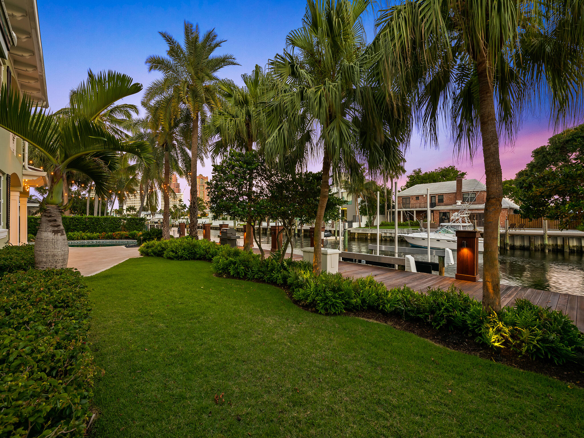 2856 NE 25th Fort Lauderdale, FL 33305